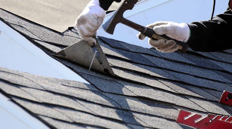 Professional gutter cleaning in Eden, AZ